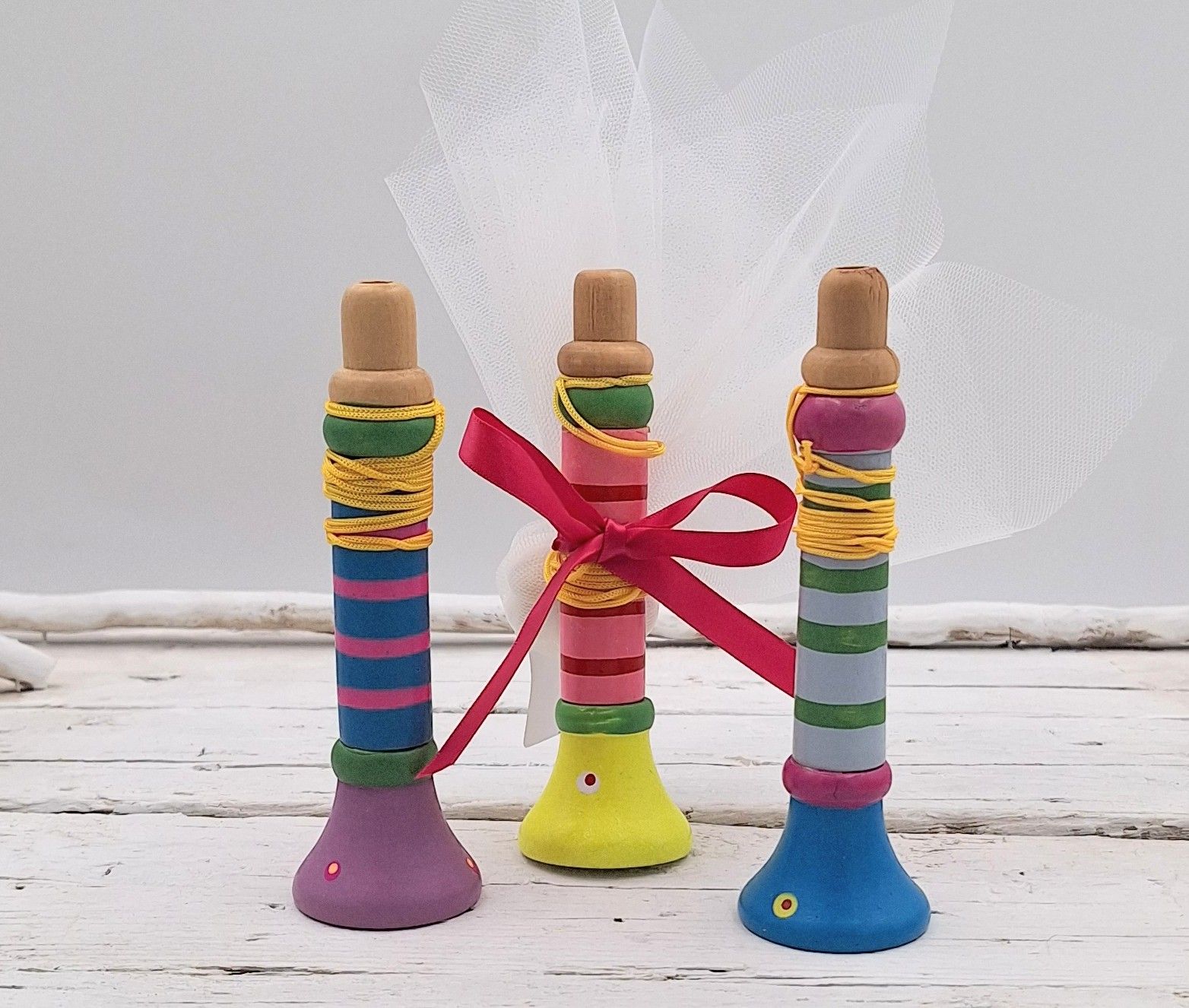 Μπομπονιέρα ξύλινη τρομπέτα σε πέντε χρώματα